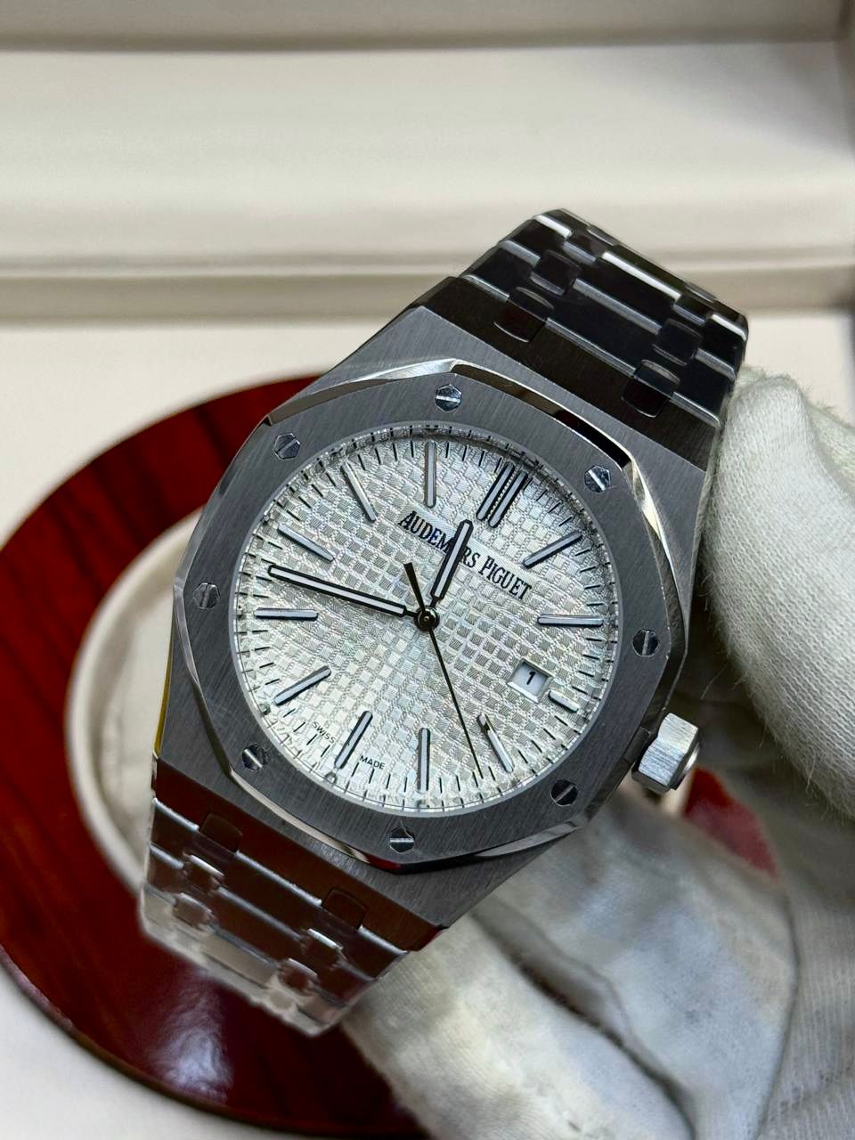 AUEMARS PIGUET | AUTOMATIC | SILVER WITH WHITE