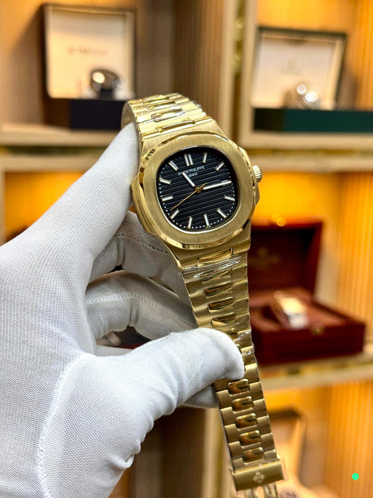 PATEK PHILLIPE NAUTILUS | AUTOMATIC| MASTER CLONE | GOLD WITH BLK